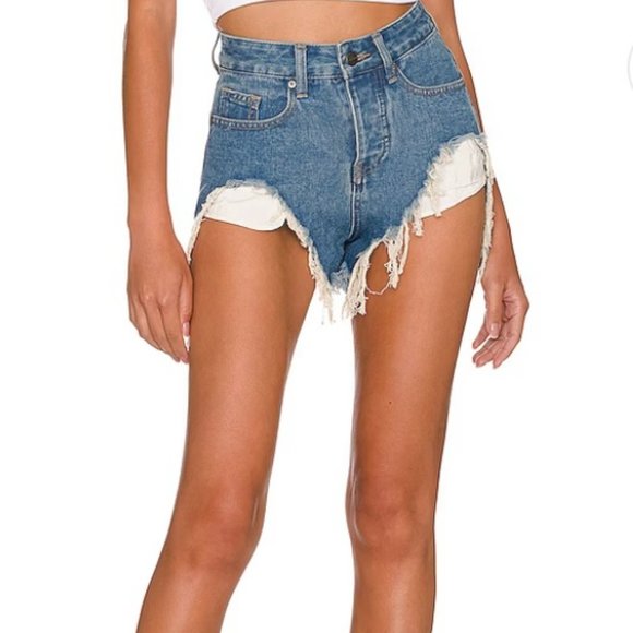 SUPERDOWN REVOLVE QUINN DENIM SHORTS 27 NWT - Picture 3 of 4